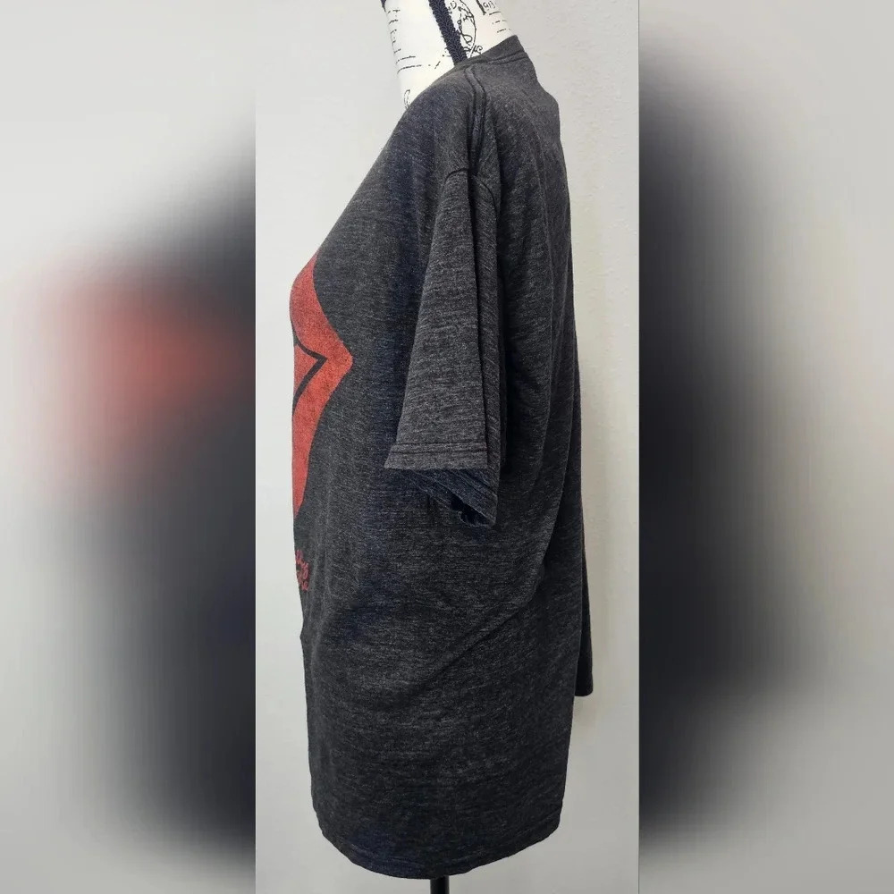 Official Rolling Stones L Red Heather Gray Soft Top  Short Sleeves Lips Size L - Picture 2 of 8